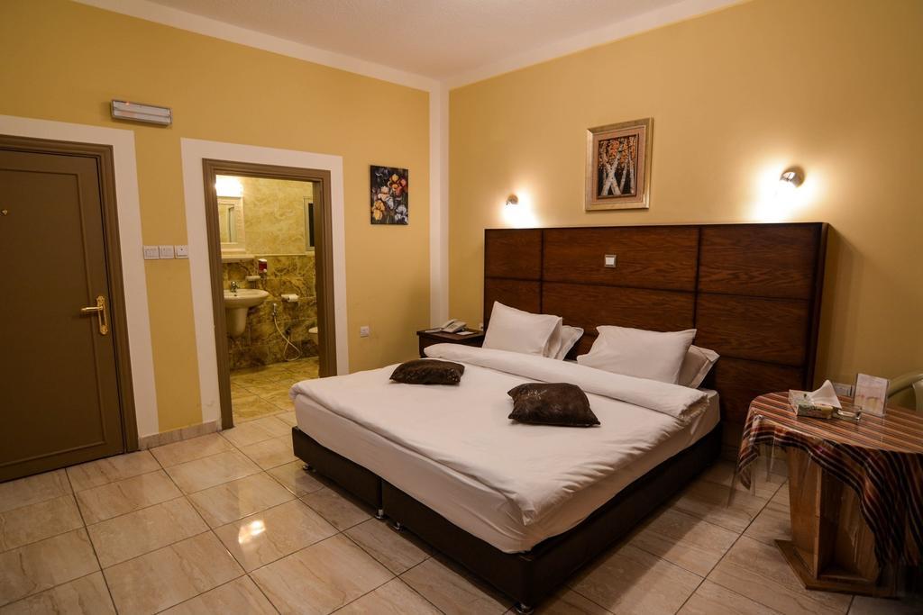 Amir Palace Hotel Aqaba Exterior photo